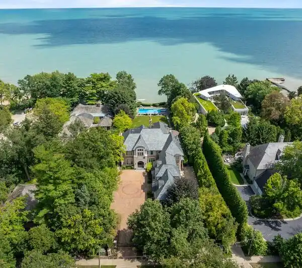 IN-TOWN PREMIER WINNETKA LAKEFRONT ESTATE