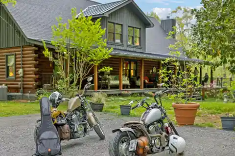 Countryside Serenity Meets Luxury Living