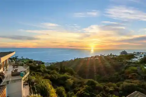 Iconic Mid-Century Oceanview Architectural Masterpiece