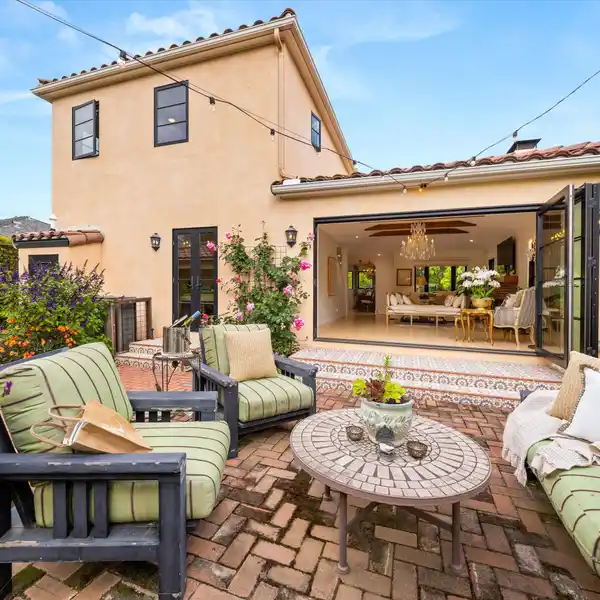 IMPECCABLY RENOVATED HOME