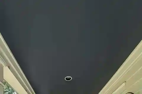 Luxury Living Steps from Collierville Square