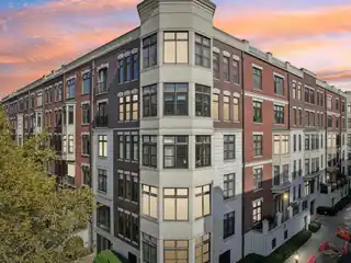 Sunlit Sophistication in Upper Grand