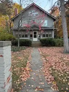 EXPANSIVE ESTATE WITH TIMELESS CHARACTER AND POTENTIAL