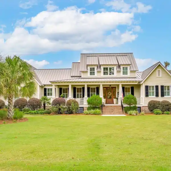 WATERFRONT LOWCOUNTRY LIVING WITH PRIVATE DOCK