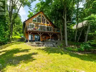 Magnificent & Completely Turnkey Upper Lake Muskoka Family Cottage