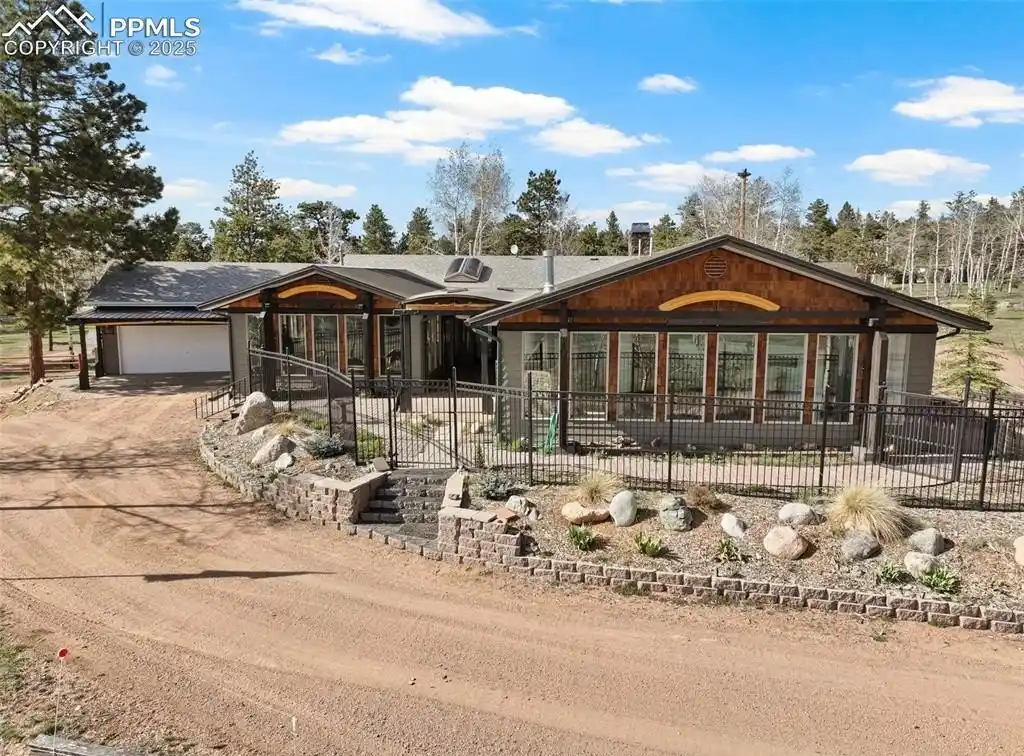 Exceptional Estate on Nearly 17 Acres