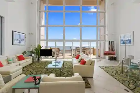 Contemporary Oceanfront Home in Croatan