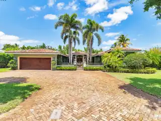 Quintessential Florida Living in a Great Location