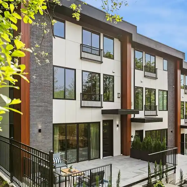 NEW TOWNHOME IN AN EXCLUSIVE COMMUNITY