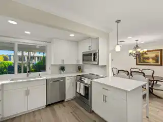 Boater's Dream on a Lovely Cul-De-Sac