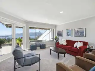 Rare Front Row Unit in Sahalee