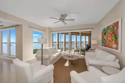 Fabulous Split Floorplan Condo with Many Upgrades