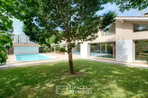 Relaxing Poolside Retreat Minutes from Ocean