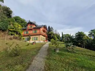Majestic Villa in Great Position