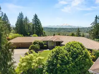 Incredible Custom Home on 4.6 Acres