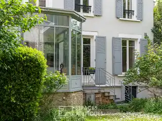 Carefully Renovated Classic Property