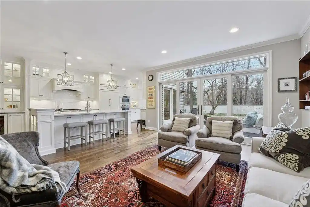 A Truly Spectacular Townhome