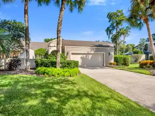 Lovely Wyndemere Home with Beautiful Views