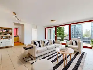 Bright Modern Apartment in Westhafen