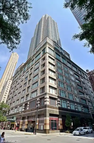LUXURY LIVING WITH PANORAMIC VIEWS OF LAKE MICHIGAN