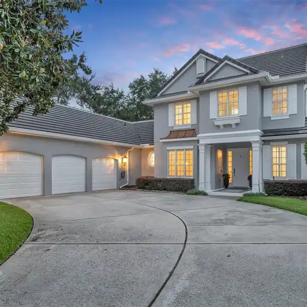 EXECUTIVE MAITLAND HOME WITH HEATED POOL RETREAT