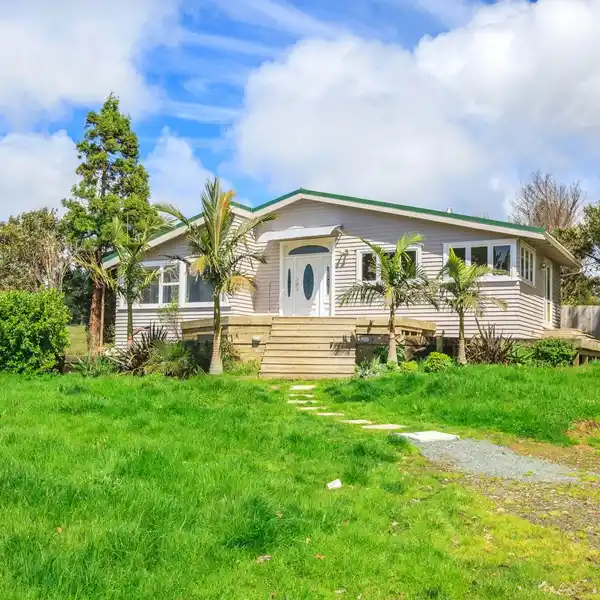 EXCEPTIONAL OPPORTUNITY IN THE HEART OF DAIRY FLAT