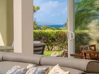 Beautifully Updated Hokulani Golf Villas Residence