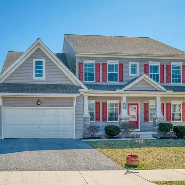 IMPRESSIVE HOME IN IMPECCABLE CONDITION