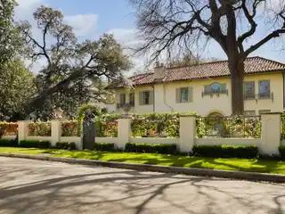 Restored Estate in the Heart of Old Enfield