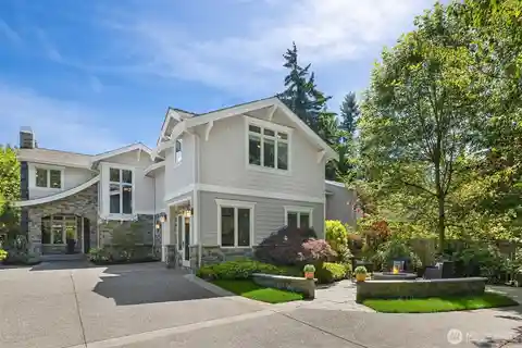 Seamless Blend of Luxury and Serenity