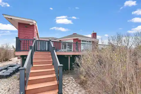 Special Waterfront Retreat