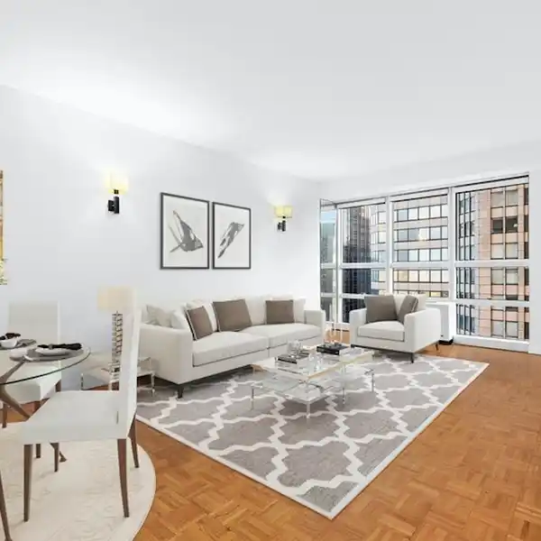 HIGH-FLOOR LUXURY LIVING