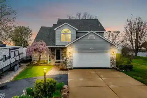 Rare Lakefront Property