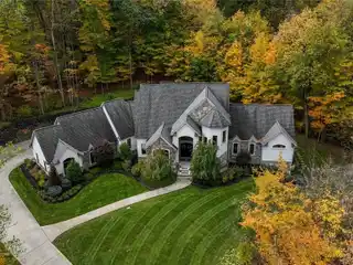 Extraordinary Elegant Wooded Oasis