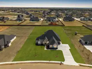 Comfort and Sophistication in Exclusive Addington Farms