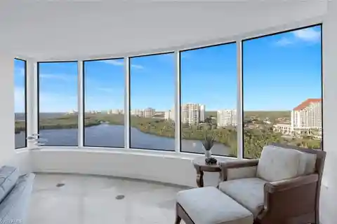 Rare High-floor Condo in Baypointe