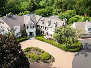 Extraordinary Estate Showcasing Architectural Distinction