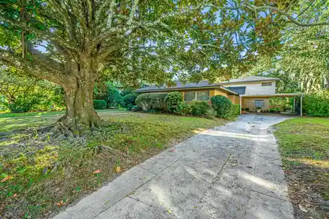 Charming Mid-century Modern Home in South Windermere