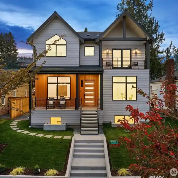 EXTRAORDINARY MAGNOLIA RESIDENCE