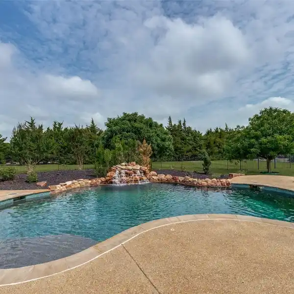 REFINED AND LUXURIOUS ESTATE