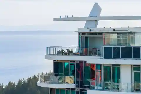 The  Pinnacle of Seaside Urban Living