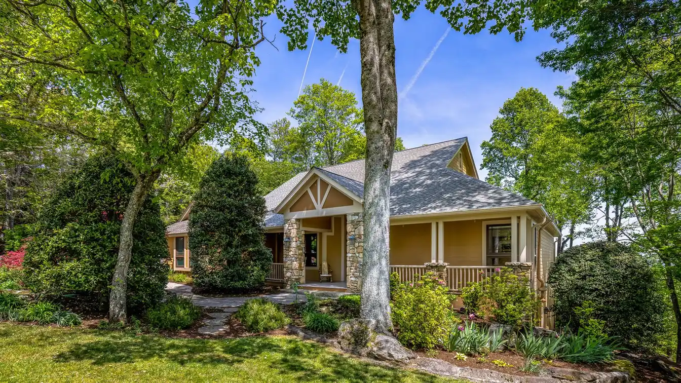 Serenity in Sought-after Champion Hills