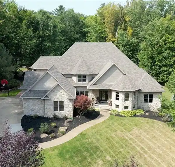 MAGNIFICENT STONE-BUILT MASTERPIECE