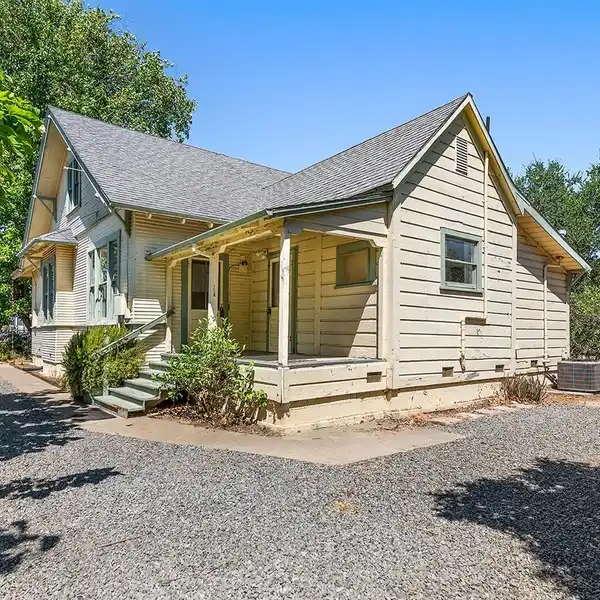 1.43 ACRES WITH GREAT POTENTIAL