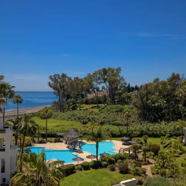 BEACHFRONT ELEGANCE ON THE NEW GOLDEN MILE