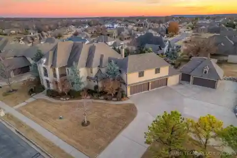 Custom Estate in a Desirable Gated Neighborhood