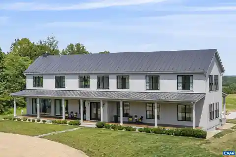 Luxurious Living with Blue Ridge Mountain Views