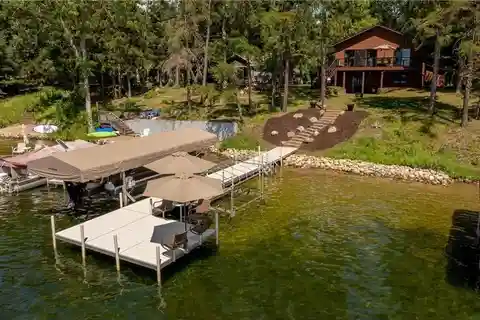 Neat and Clean Cross Lake Home