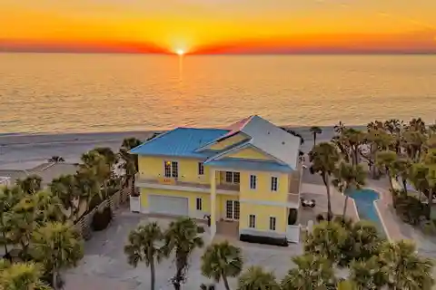 Tranquil Gulf-to-bay Property