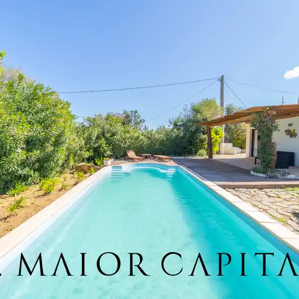 SIX BEDROOM VILLA WITH POOL